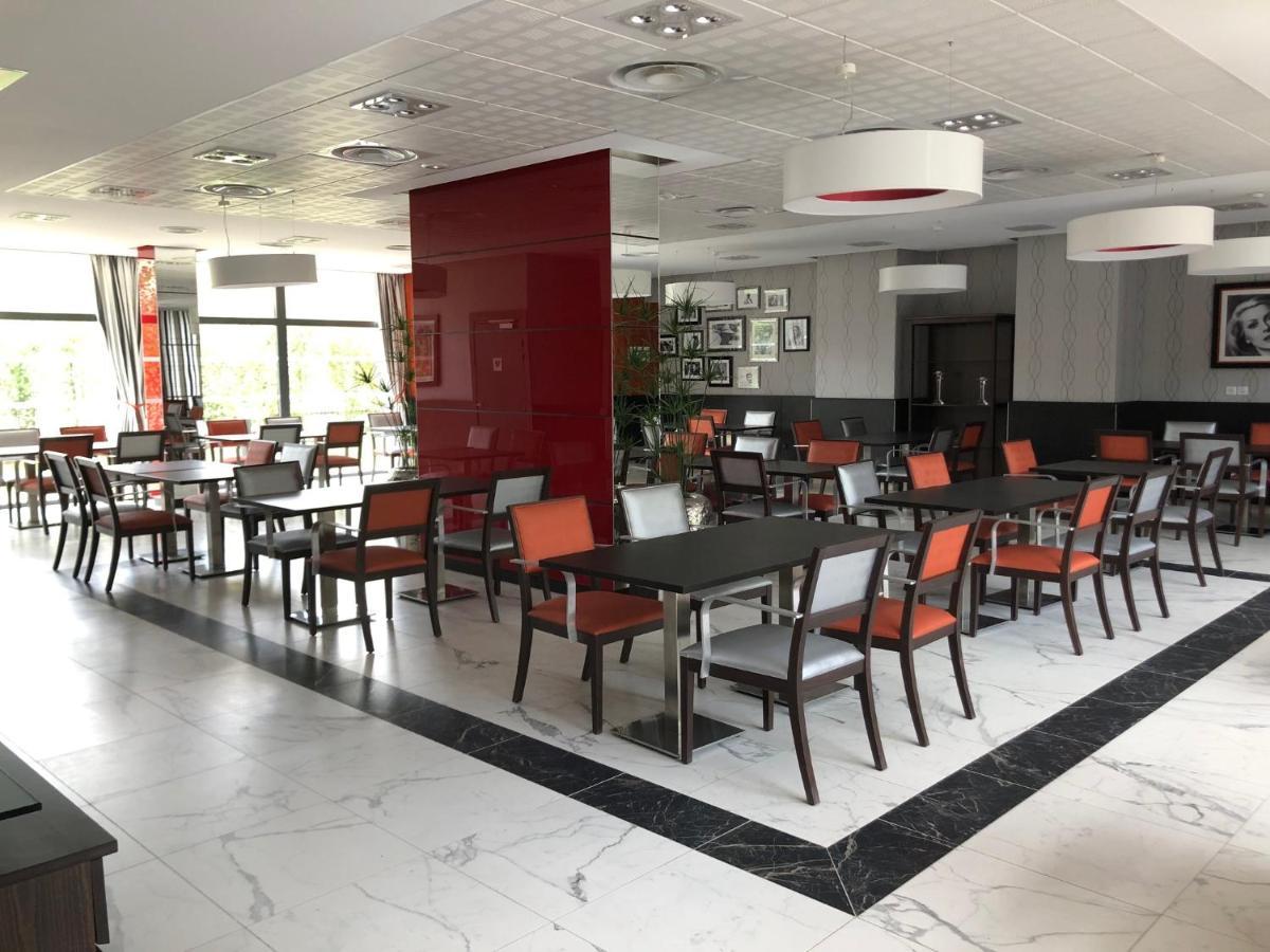 Zenao Montreuil- Croix De Chavaux Apartment Montreuil  Luaran gambar